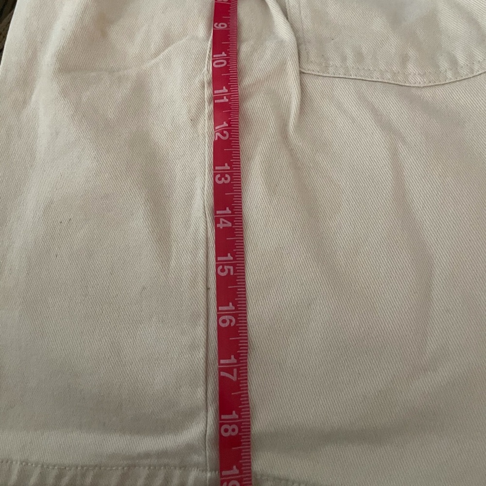 Shorts - Picture 4 of 4